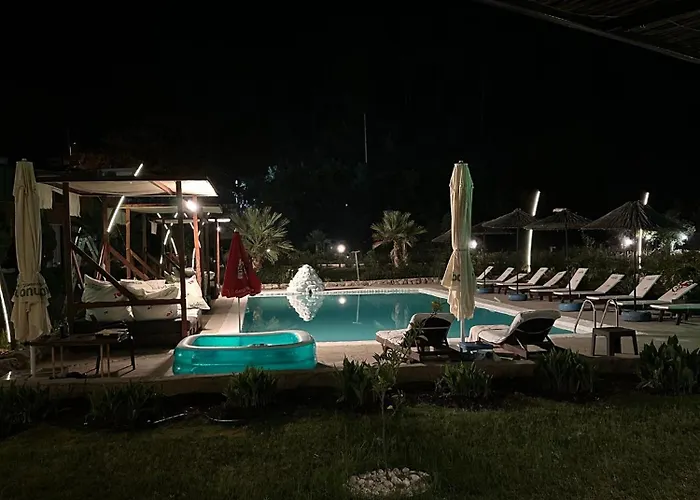 Ξενοδοχείο με διαμερίσματα Zirkon Valley Boutique *