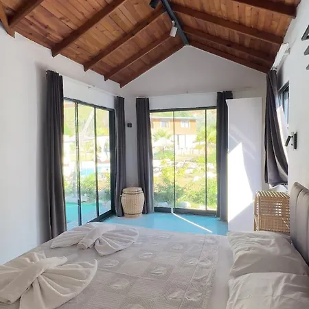 Apart-hotel Zirkon Valley Boutique *