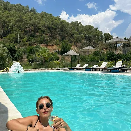 Apartahotel Zirkon Valley Boutique *